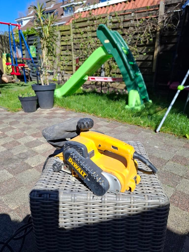 DeWalt Bandschuurmachine DW431 - Krachtig en Betrouwbaar, Doe-het-zelf en Verbouw, Gereedschap | Schuurmachines, Ophalen of Verzenden