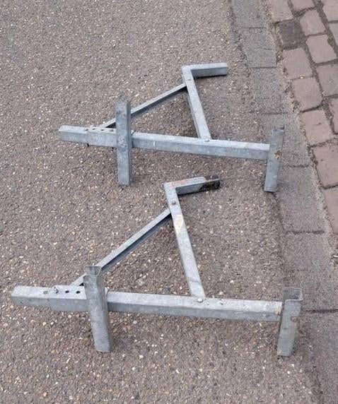 Te koop Dak schragen verstelbaar 2 aanwezig, Overige typen, Ophalen of Verzenden, Minder dan 2 meter