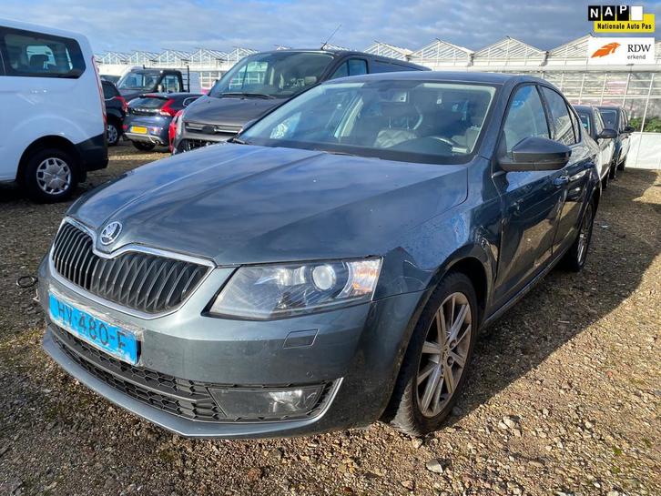 Skoda Octavia 2015 * 1.6 TDI Greentech * SEDAN * AUTOMAAT *, Auto's, Skoda, Bedrijf, Te koop, Octavia, ABS, Airbags, Airconditioning