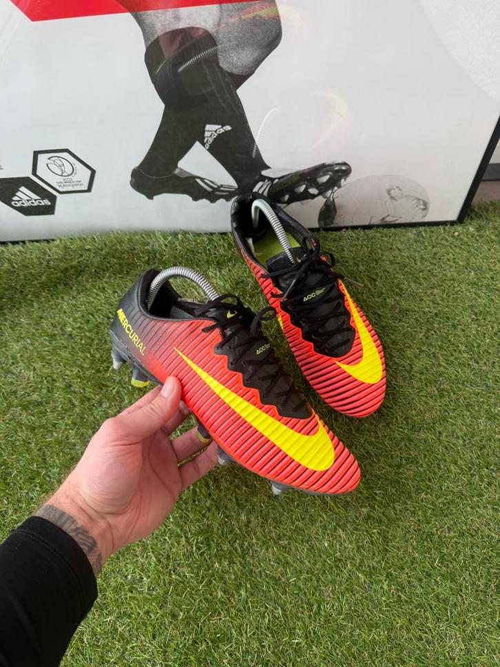 Nike Mercurial Vapor voetbalschoenen, Sport en Fitness, Voetbal, Zo goed als nieuw, Schoenen, Maat XS of kleiner, Ophalen of Verzenden