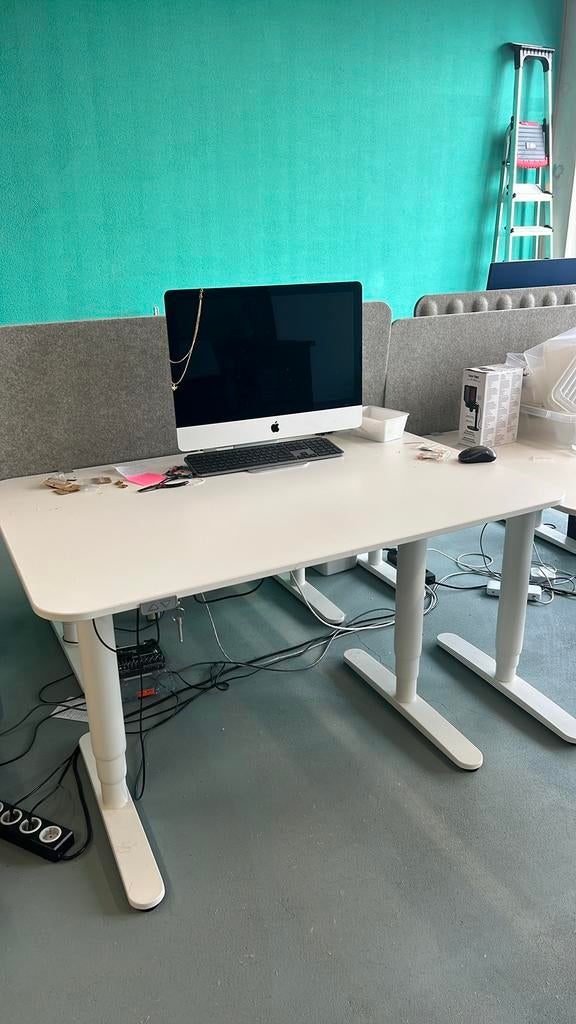 Elektrisch zit sta bureau, Huis en Inrichting, Bureaus, Ophalen, Elektrisch, Zo goed als nieuw