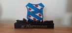 3D-geprinte SC Heerenveen display – logo & skyline, Ophalen of Verzenden, Nieuw, Overige binnenlandse clubs, Beeldje of Poppetje