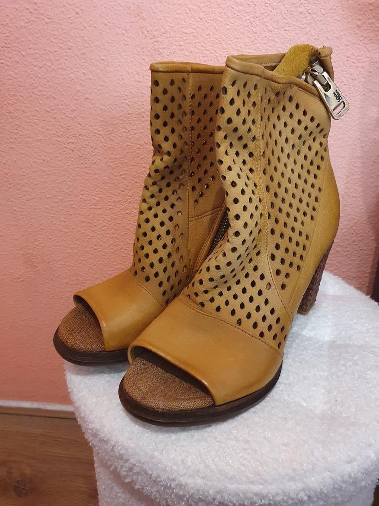 AS98 Laarzen Maat 39 - Helemaal Nieuw, Bruin, Lage of Enkellaarzen, Nieuw, Ophalen of Verzenden