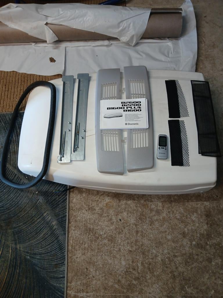 Dometic dakairco B1600 Plus uit 2010 - Compleet, Ophalen of Verzenden