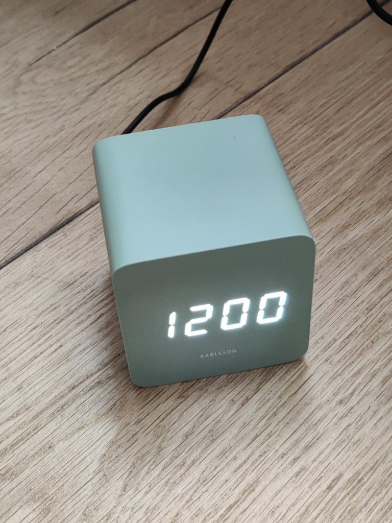 Karlsson Spry Square LED wekker groen, Ophalen, Nieuw, Digitaal