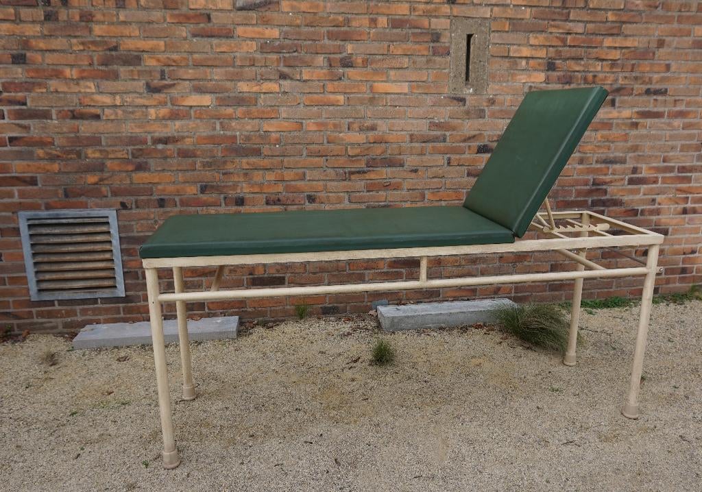 Retro Vintage Massagetafel Dokterstafel Behandeltafel, Sport en Fitness, Massageproducten, Zo goed als nieuw, Massagetafel, Ophalen