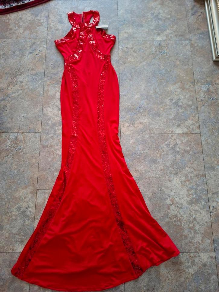Prachtige rode feestjurk maat 38, Kleding | Dames, Gelegenheidskleding, Zo goed als nieuw, Galajurk, Maat 38/40 (M), Rood, Ophalen of Verzenden