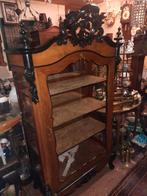 Antieke Willem 3 Vitrinekast met Houten Inleg en Snijwerk, Ophalen