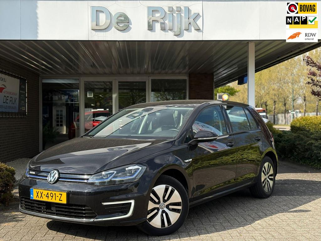 Volkswagen E-Golf | Leder, Navi, Apple Carplay, ACC, Stoelve, Auto's, Volkswagen, 596 min, 136 pk, Gebruikt, Zwart