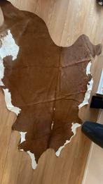 Vloerkleed Koeienhuid in zeer goede staat, Huis en Inrichting, Stoffering | Tapijten en Kleden, Ophalen, 100 tot 150 cm, Wit, Zo goed als nieuw