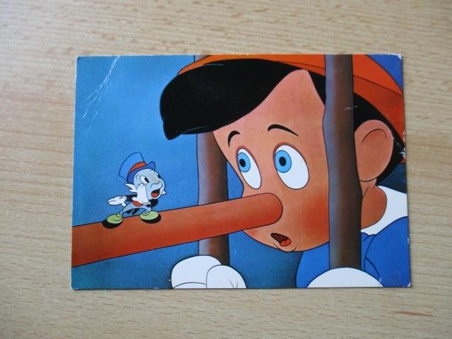 Disney Pinokkio kaart  met Japie Krekel  uit Italie, Verzamelen, Disney, Ophalen of Verzenden, Overige figuren, Gebruikt, Beeldje of Figuurtje