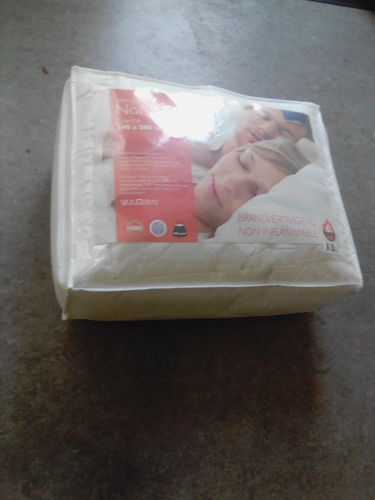 Dekbed Polydaun brandvertragend 140x200, Ophalen, Eenpersoons, Wit, Nieuw