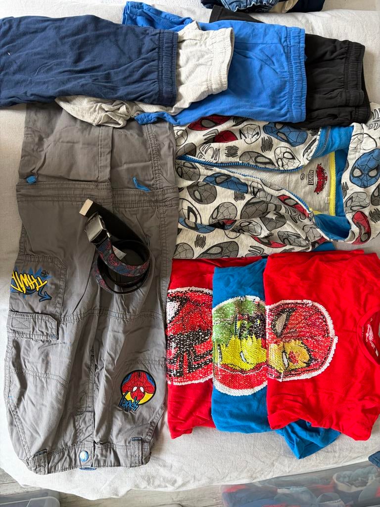 Kledingpakket maat 122 met Spider-Man en meer, Ophalen of Verzenden, Gebruikt, Jongen, Setje