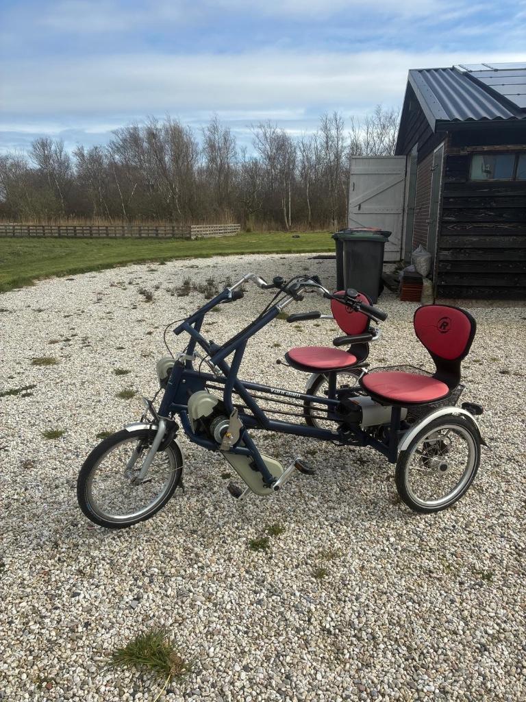 Van Raam Fun2Go duofiets + gesloten aanhanger – complete set, Fietsen en Brommers, Fietsen | Driewielfietsen, Ophalen, Gebruikt