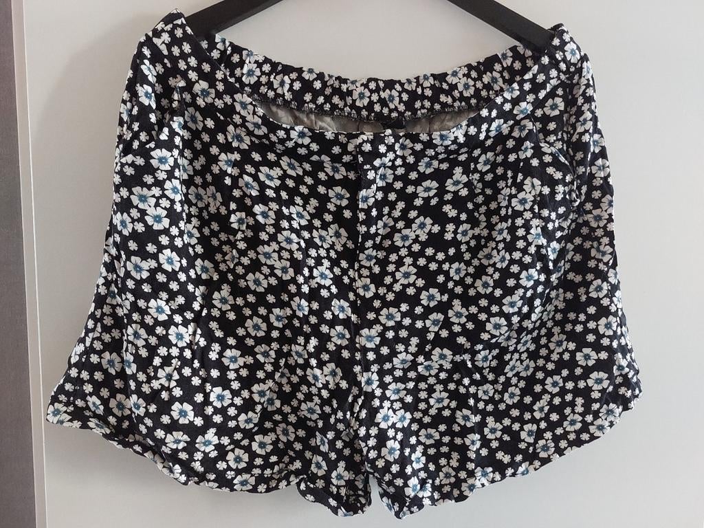 Hema zomerse broek met bloemenprint 42, Kort, Maat 42/44 (L), Nieuw, Ophalen of Verzenden