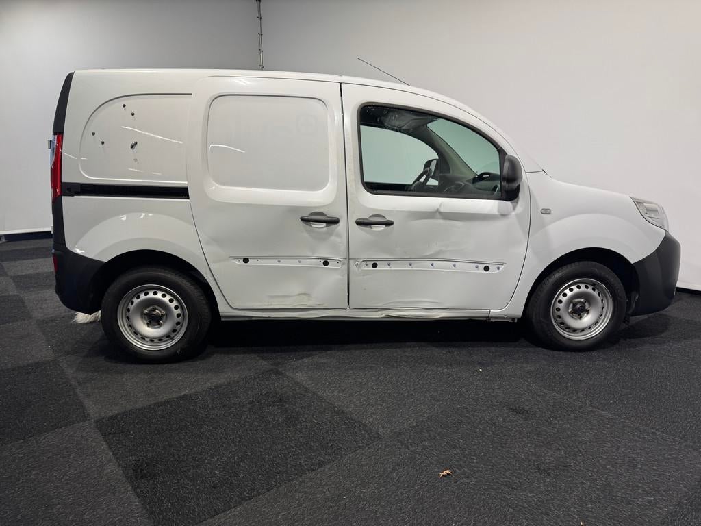Renault Kangoo 1.5dsl Euro 6 Schade aan zijkant export only, Voorwielaandrijving, Gebruikt, Euro 6, 4 cilinders