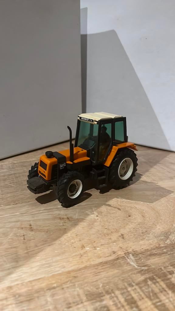 Renault 155-54 TZ, Ophalen of Verzenden, Zo goed als nieuw, Tractor of Landbouw, Overige merken