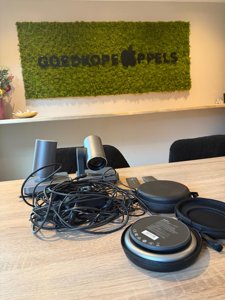 Yealink UVC84 en CP900 | als nieuw, Computers en Software, Ophalen, Yealink, Yealink, Zo goed als nieuw