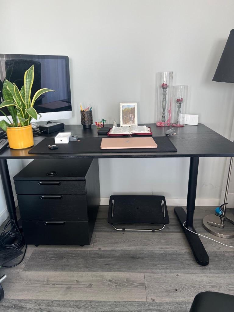 Ikea Bureau, stoel en kastje, Ophalen, Zo goed als nieuw