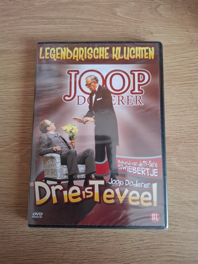 Nieuw Dvd Joop Doderer - Drie is teveel, Cd's en Dvd's, Alle leeftijden, Ophalen of Verzenden, Nieuw in verpakking, Stand-up of Theatershow