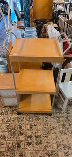 Houten serveerwagen met 3 planken en wieltjes, Ophalen, Gebruikt, Modern, Functioneel, 55 tot 75 cm