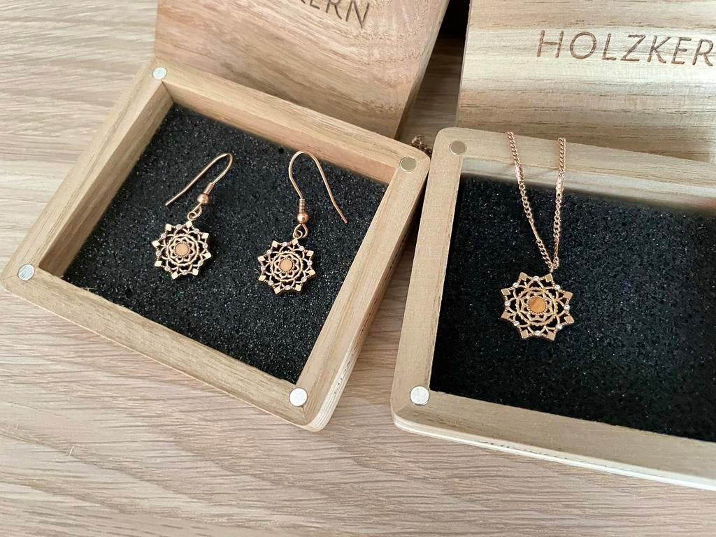 Holzkern Aphonia – ketting & oorbellen | roségoud & olijf, Ophalen of Verzenden, Zo goed als nieuw, Hangers