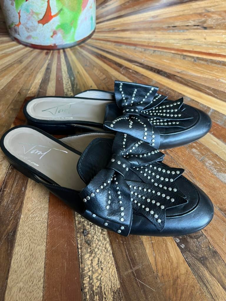 Toral slippers 37, Kleding | Dames, Schoenen, Slippers, Zwart, Ophalen of Verzenden, Zo goed als nieuw