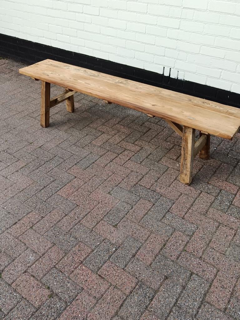 Zware houten bank, Ophalen