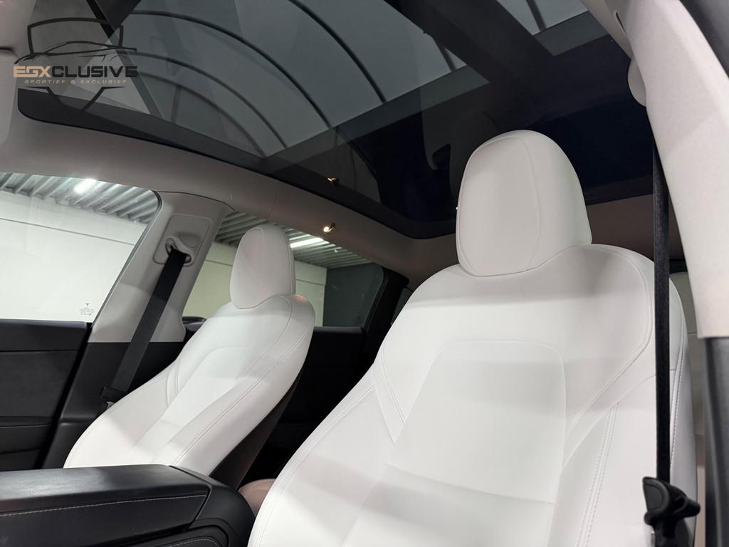 Tesla Model Y Performance AWD 75 kWh 360Cam/Pano/Trekhaak, Auto's, Tesla, 514 km, Gebruikt, Stoelverwarming, 462 pk