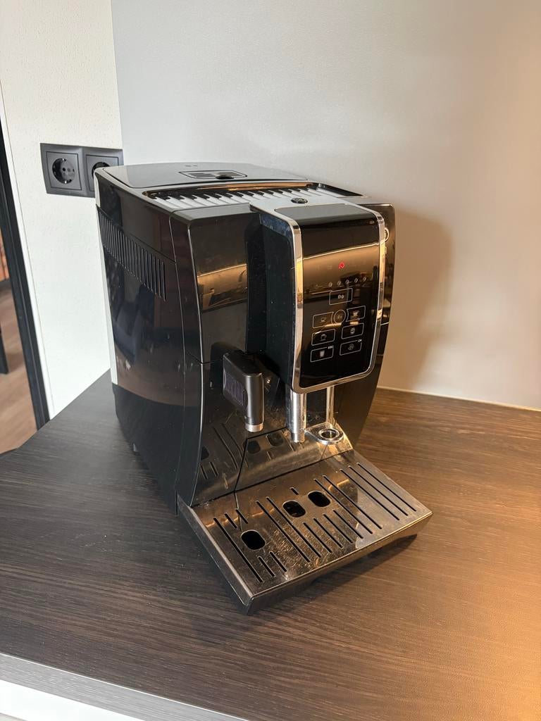 DeLonghi Dinamica koffiemachine, Ophalen, Afneembaar waterreservoir, Gebruikt, Koffiemachine