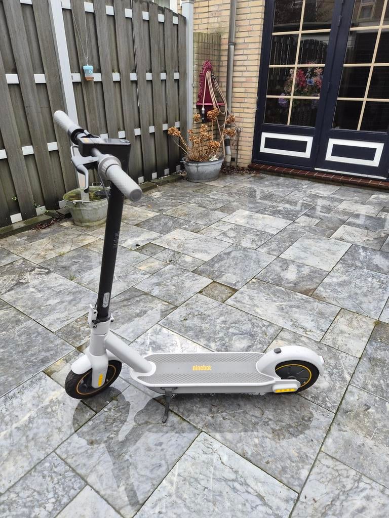 Segway ninebot max elektrische step, Ophalen, Zo goed als nieuw, Elektrische step (E-scooter)
