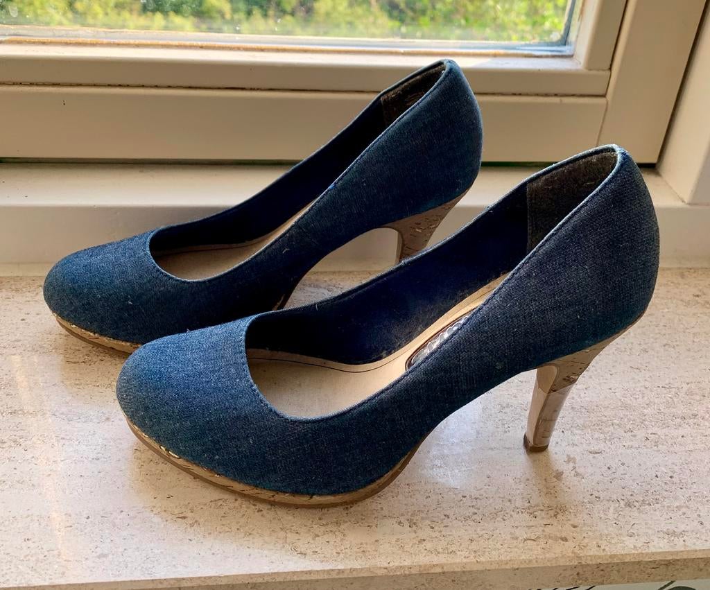 Tamaris pumps blauw jeans maat 37, Ophalen of Verzenden, Gedragen, Blauw