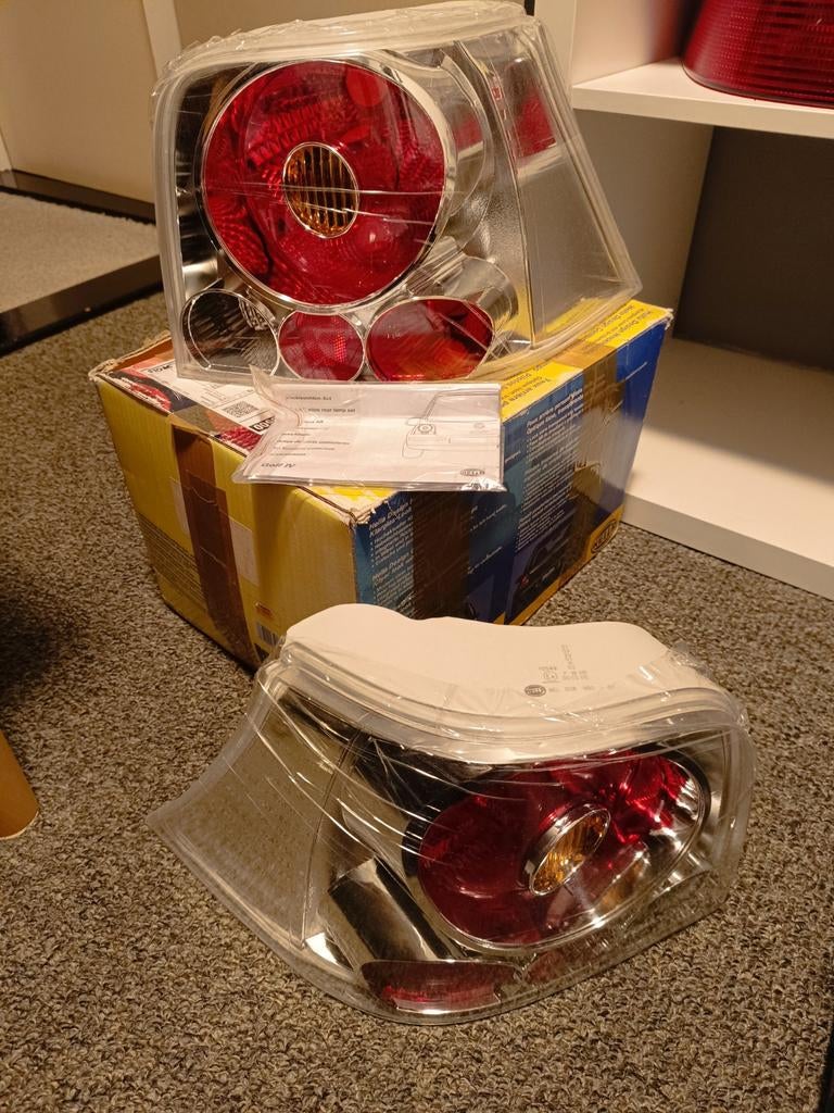 Zeldzame unieke Hella achterlichten Volkswagen Golf 4, Auto-onderdelen, Verlichting, Ophalen, Nieuw, Volkswagen