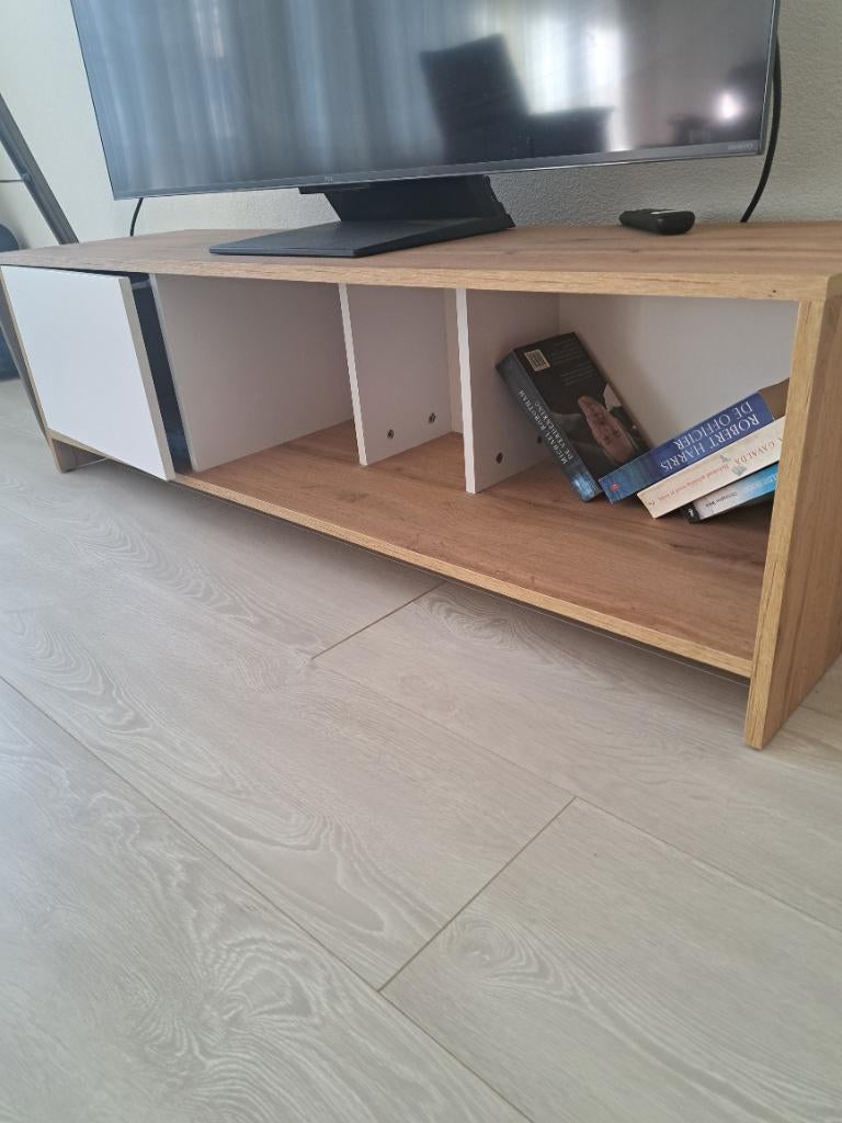 Tv kast, Huis en Inrichting, Tafels | Salontafels, Ophalen, Zo goed als nieuw, Minder dan 50 cm, Grenenhout