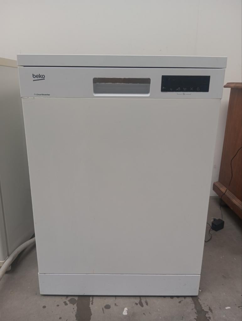 Beko vaatwasser - Ideaal voor werkplaats of wasruimte, Witgoed en Apparatuur, Vaatwasmachines, Ophalen, Gebruikt, Vrijstaand, 60 cm of meer