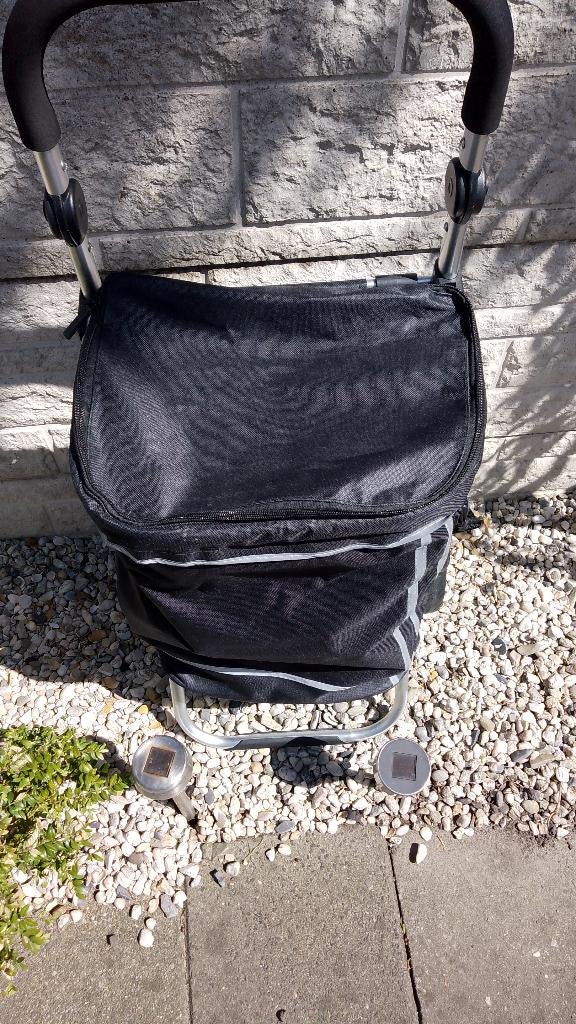 Boodschappentrolly, Ophalen, 30 cm of meer, Zwart, Minder dan 35 cm