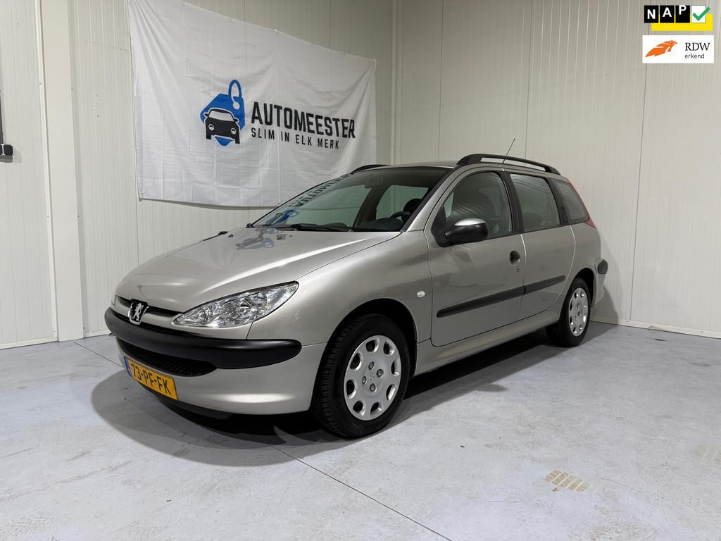 Peugeot 206 SW 1.4 Pop' Art - Lage kilometerstand- zeer netj, Auto's, Voorwielaandrijving, Stof, 4 cilinders, Origineel Nederlands