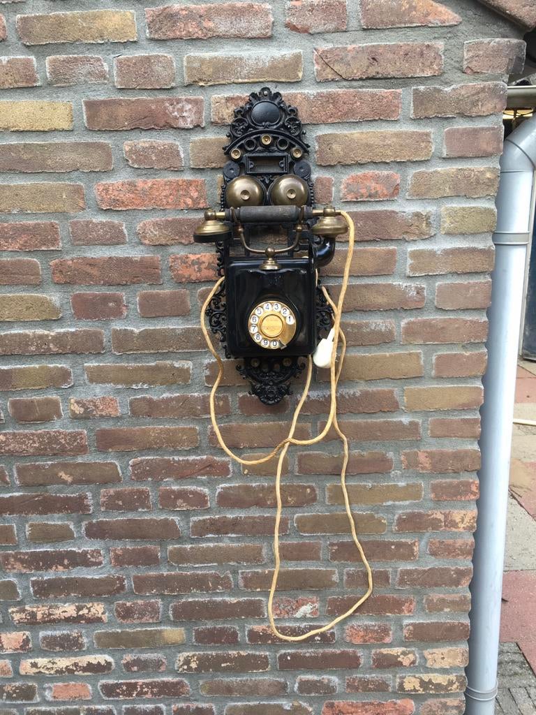 Oude telefoon, Telecommunicatie, Vaste telefoons | Niet Draadloos, Ophalen of Verzenden, Niet werkend, Met draaischijf