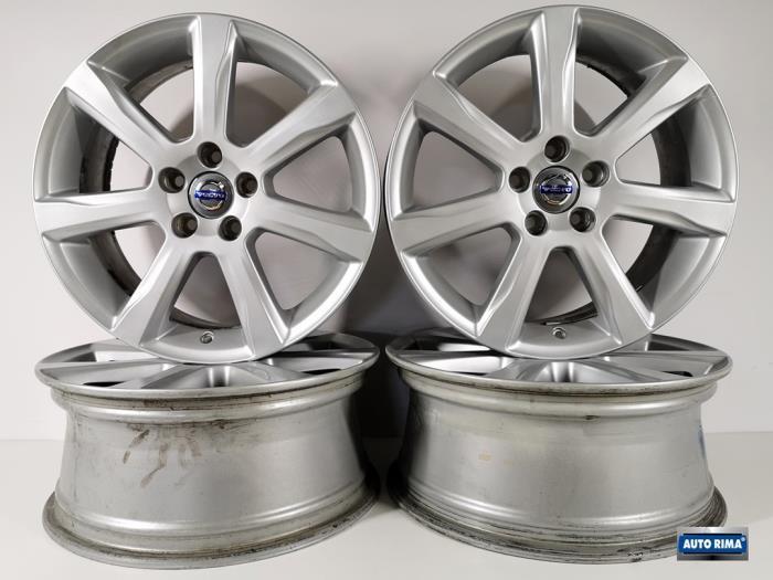 Sportvelgen Set van een Volvo V70, Auto-onderdelen, Banden en Velgen, Personenwagen, Gebruikt, 3 maanden garantie, Ophalen of Verzenden