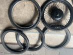 17 inch banden/ velgen vespa ciao, Fietsen en Brommers, Ophalen of Verzenden, Zo goed als nieuw, Overige typen