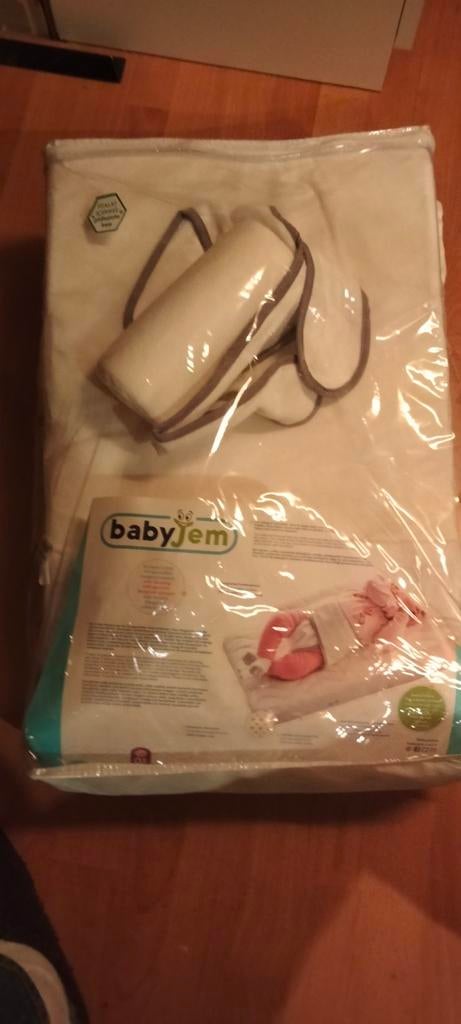 Babyjem aankleedkussen met band en een gewoon aankleedkussen, Kinderen en Baby's, Badjes en Verzorging, Ophalen