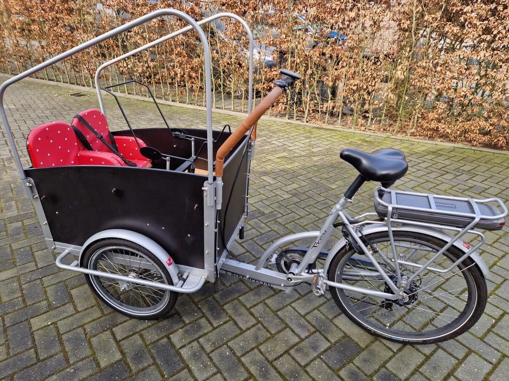 Vogue Troy Bakfiets met Steco Baby-mee en twee zitjes, Ophalen, Gebruikt, 4 kinderen of meer