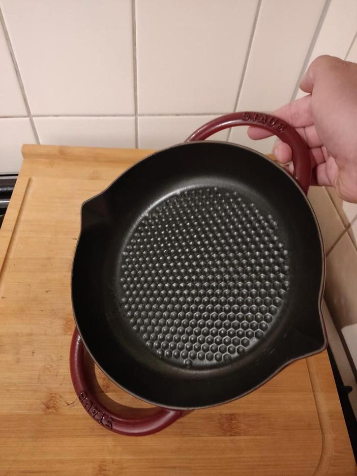 Staub grillpan, zo goed als nieuw, Huis en Inrichting, Keuken | Potten en Pannen, Zo goed als nieuw, Overige materialen, Ophalen of Verzenden