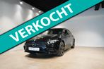 Mercedes-Benz A-klasse 250 e AMG Night Sfeer/ACC/stoelverwar, Auto's, Mercedes-Benz, Zwart, 4 cilinders, Leder en Stof, Zwart