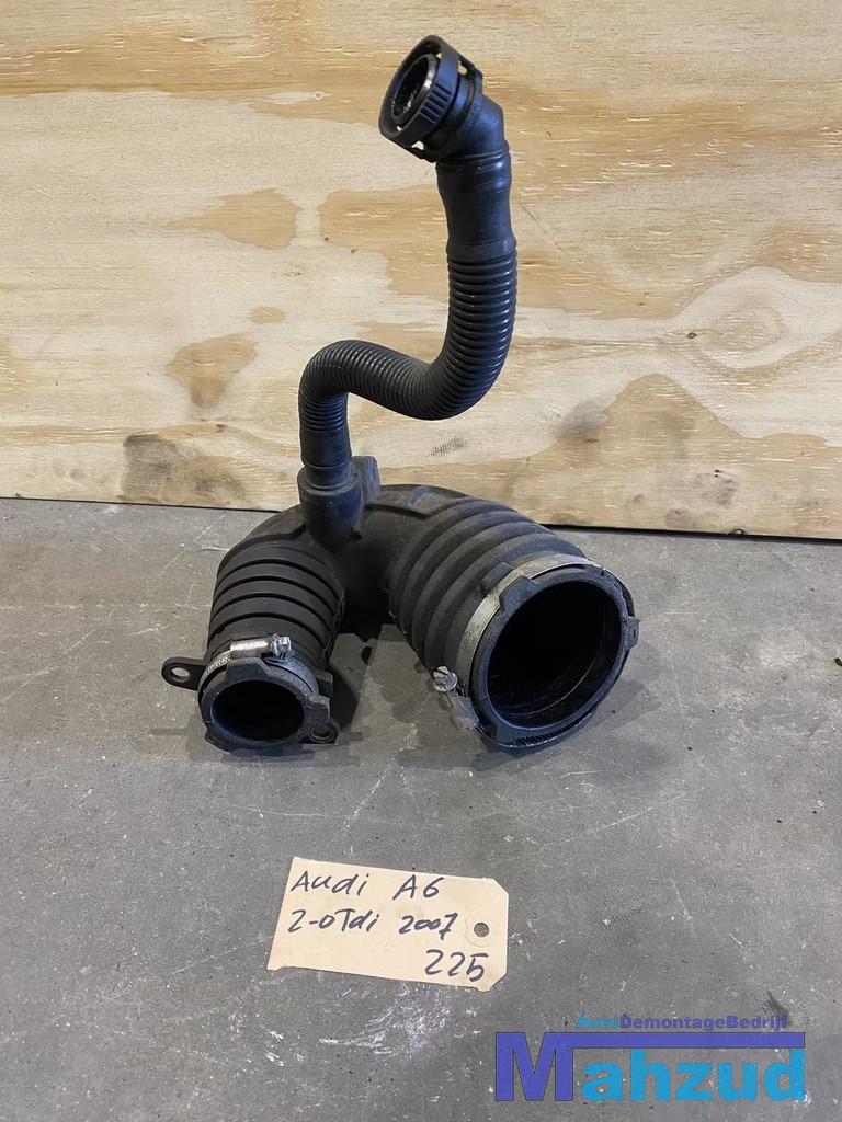 AUDI A6 C6 2.0 TDI lucht Inlaat slang 4F0129615E, Gebruikt, AUDI AG, Auto-Union-Strasse 1
85045  Ingolstadt, DE, Kundenbetreuung@audi.de