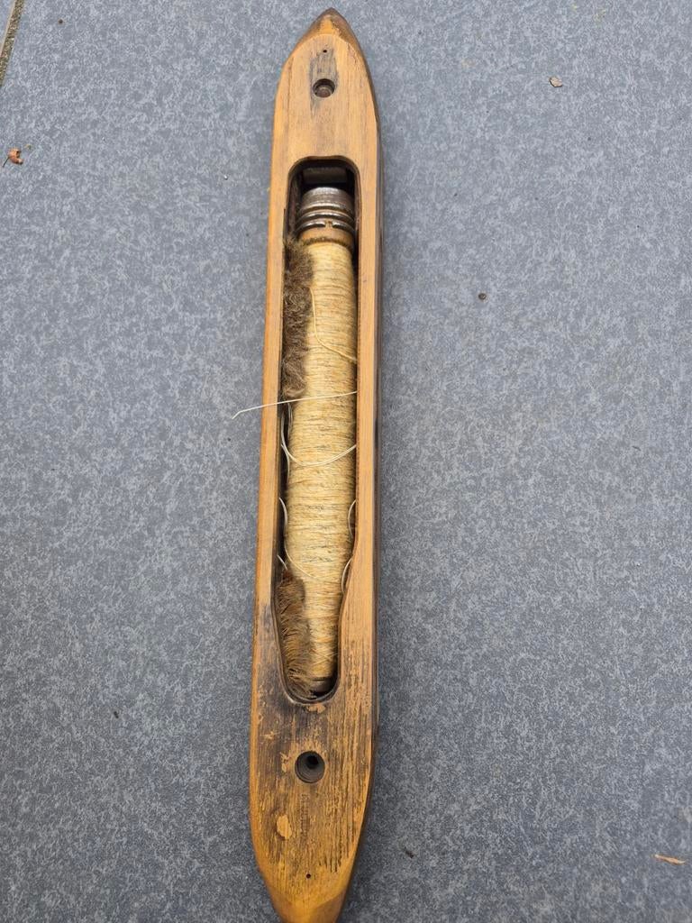 Antieke schietspoel met garen, Antiek en Kunst, Ophalen