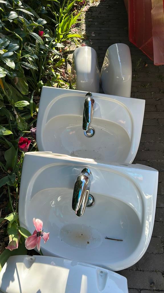 Twee leuke wasbakken  compleet zonder sifon, Doe-het-zelf en Verbouw, Ophalen, Zo goed als nieuw