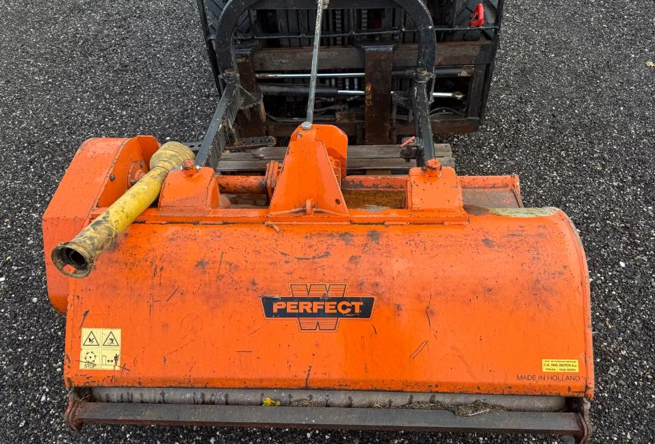 Partij aanbouwdelen <---- klepelmaaier / maaidek etcc., Niet ingevuld, Niet ingevuld, Niet ingevuld