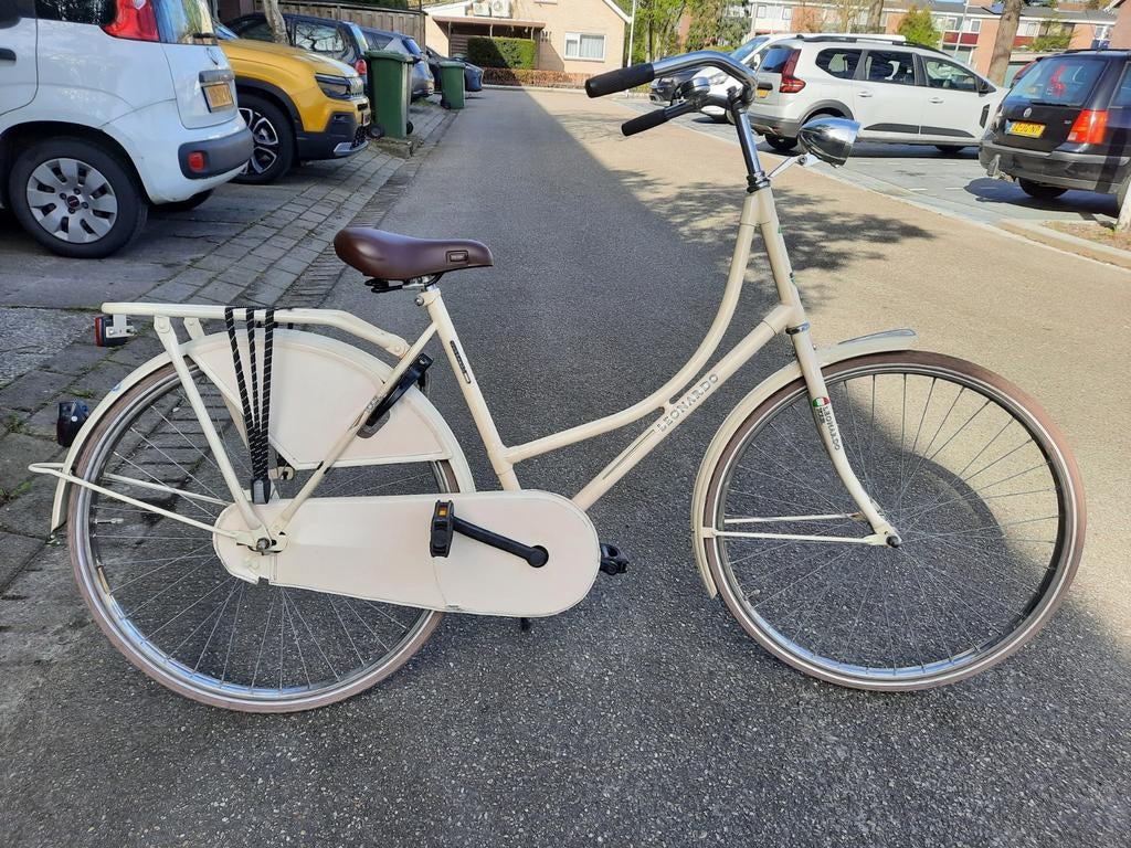 26 inch meisjesfiets Leonardo Tour (ZO GOED ALS NIEUW !!!), Ophalen, Zo goed als nieuw, 26 inch of meer