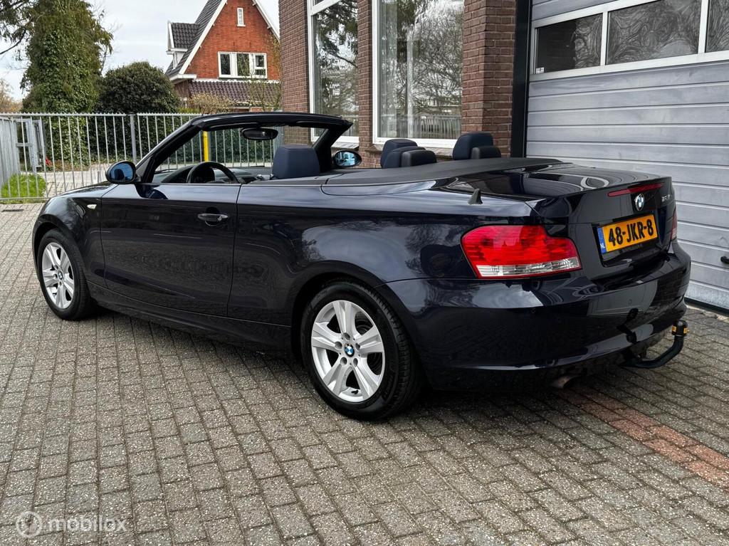BMW 1-serie Cabrio 118i AUT ECC-AIRCO/CRUISE/MF-STUUR, Achterwielaandrijving, Cabriolet, 1405 kg, Onderhoudsboekje
